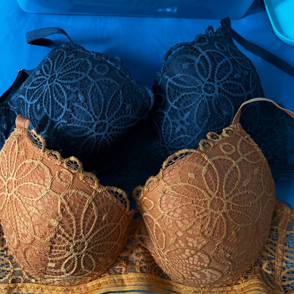 2 pack  bras - Picture 5 of 6